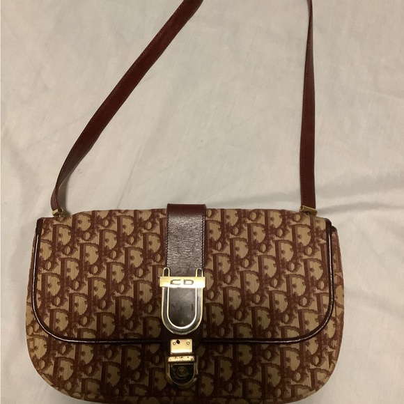 Christian Dior - Picture 4 of 15